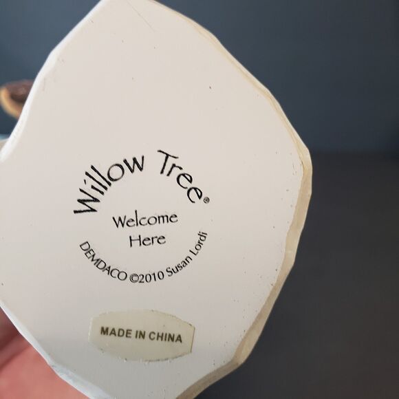 Elegant Willow Tree Hand Carved Welcome Here Figurine 9" Minimalist Gift - Picture 3 of 5